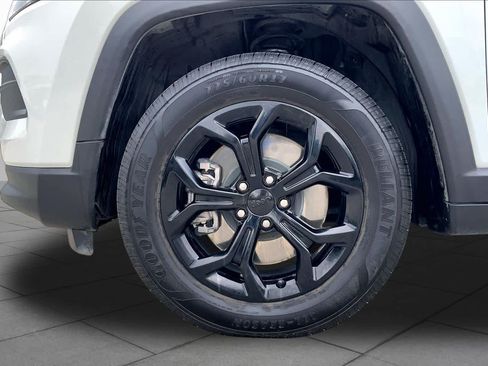 Used 2024 Jeep Compass Sport AWD/4WD image 10