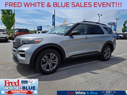 Certified 2022 Ford Explorer XLT w/ Equipment Group 202A AWD/4WD image 5