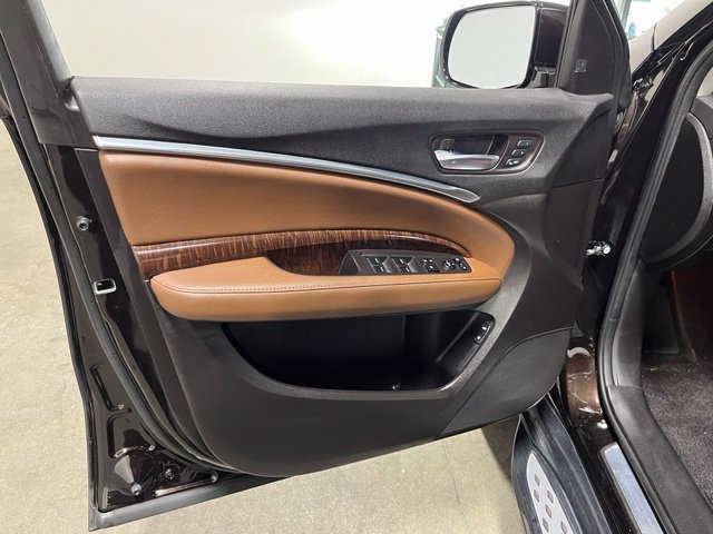 Used 2017 Acura MDX w/ Technology Package AWD/4WD image 25