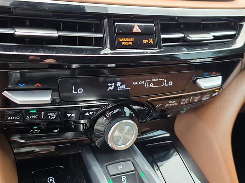 Used 2023 Acura MDX SH-AWD w/ Technology Package image 27