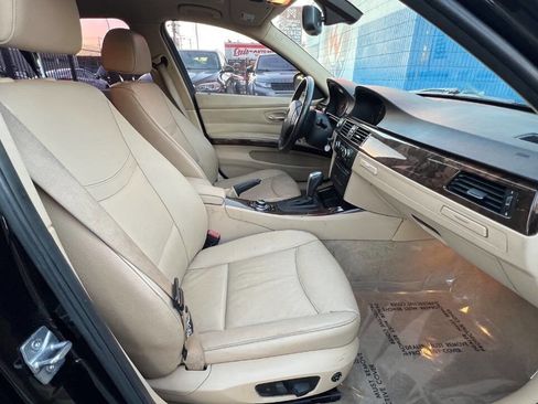 Used 2011 BMW 328i Sedan w/ Premium Pkg image 16