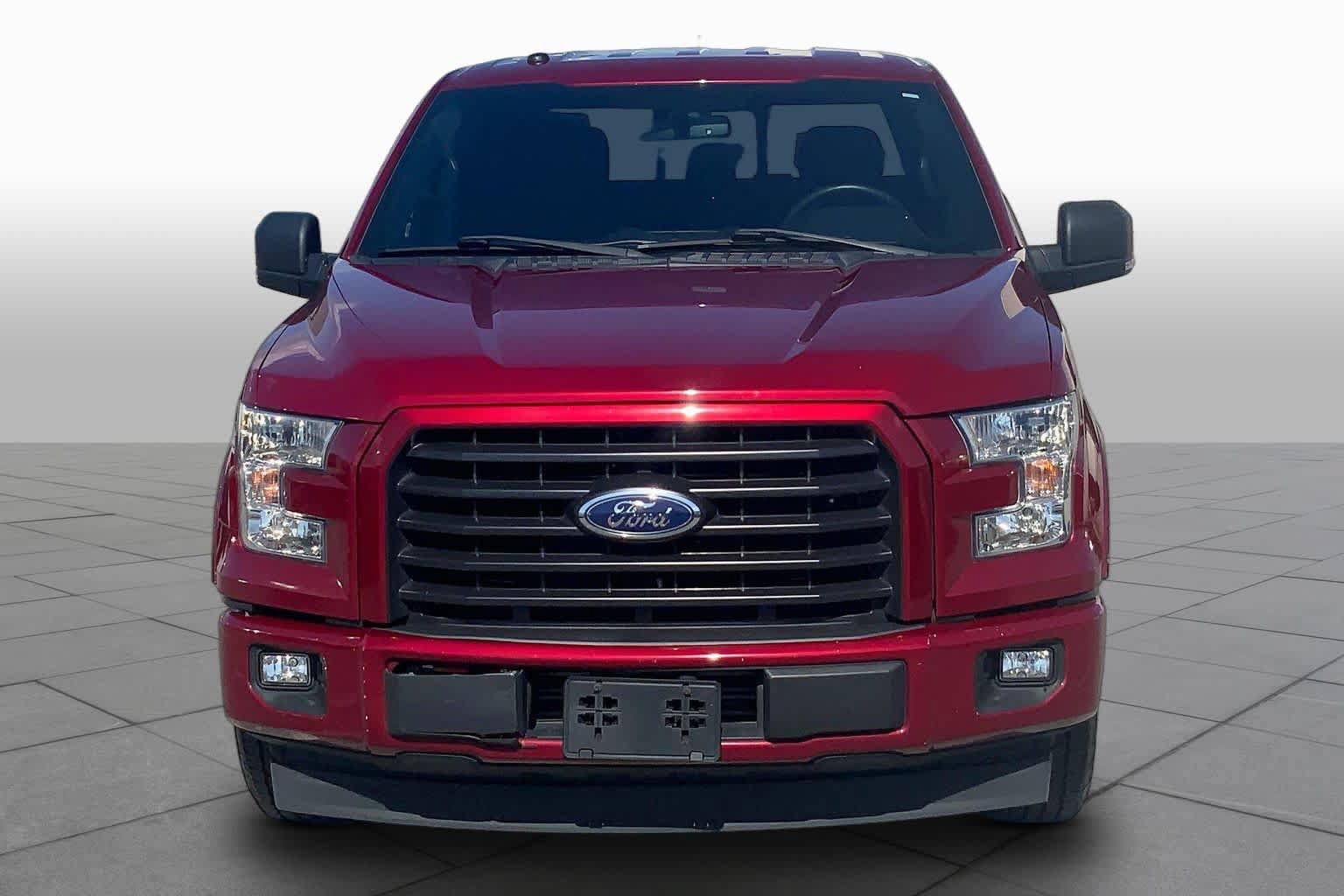 Used 2017 Ford F150 XLT w/ Equipment Group 302A Luxury RWD image 3
