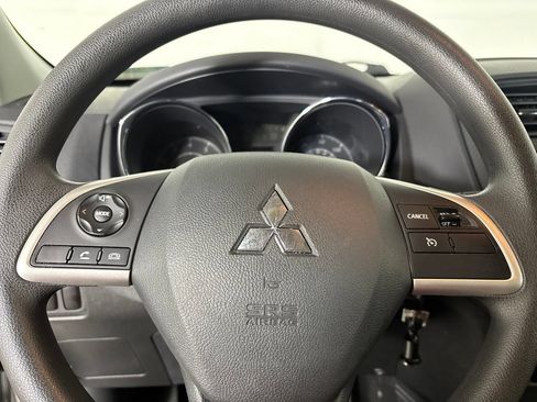 Used 2025 Mitsubishi Outlander Sport ES AWD/4WD image 13