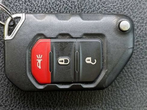 Used 2021 Jeep Wrangler Rubicon AWD/4WD image 33