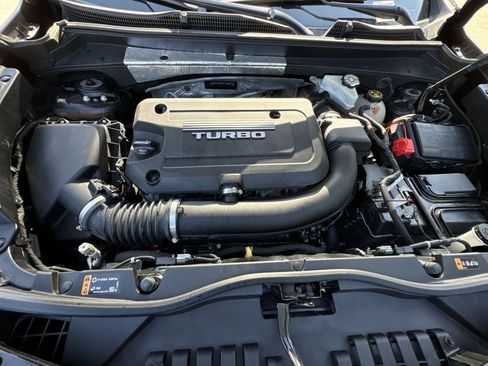 Used 2019 Cadillac XT4 Sport AWD/4WD image 37