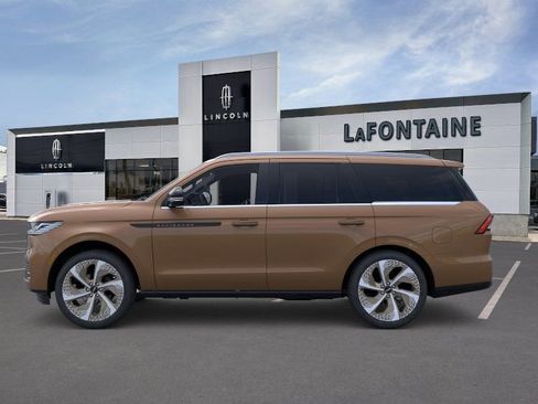 New 2026 Lincoln Navigator Black Label AWD/4WD image 3