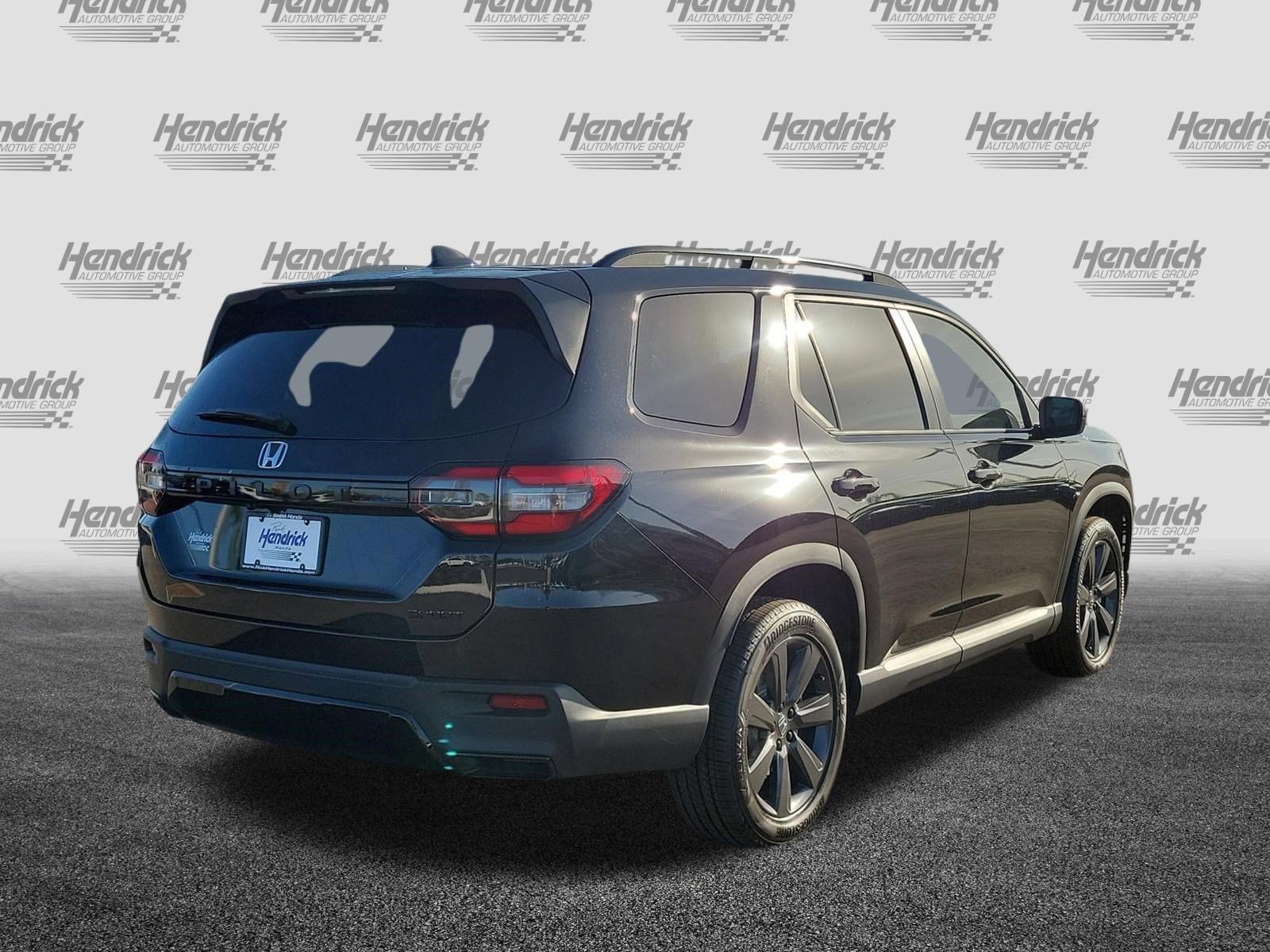 New 2026 Honda Pilot Sport image 7