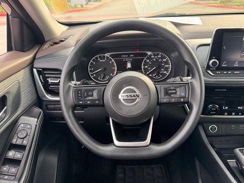 Certified 2021 Nissan Rogue SV image 13