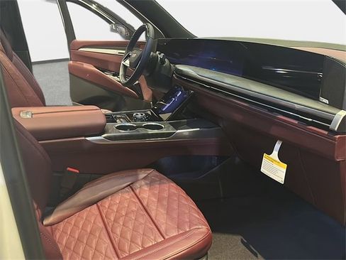 New 2026 Cadillac Escalade ESV Luxury w/ LPO, Radiant Package image 11