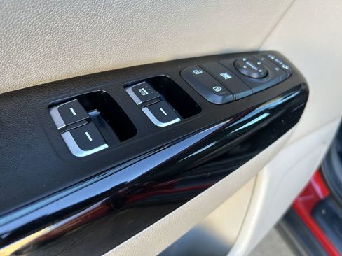 Used 2018 Kia Sportage EX w/ EX Premium Package image 4