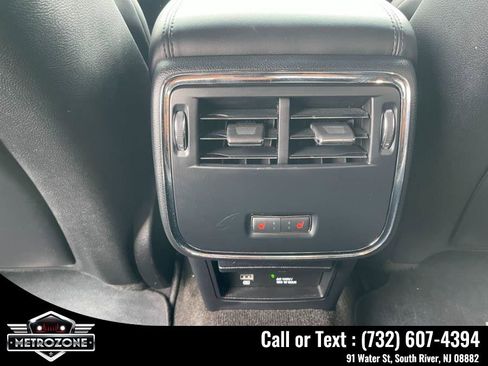 Used 2019 Lincoln Continental Select w/ Continental Climate Package image 22