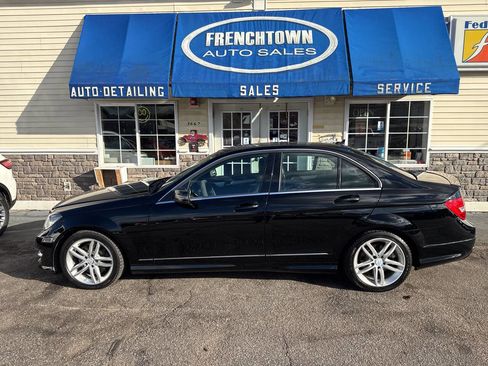 Used 2014 Mercedes-Benz C 300 4MATIC Sedan image 2