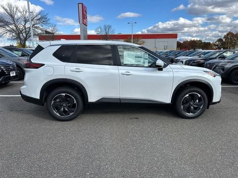 New 2026 Nissan Rogue SV image 8