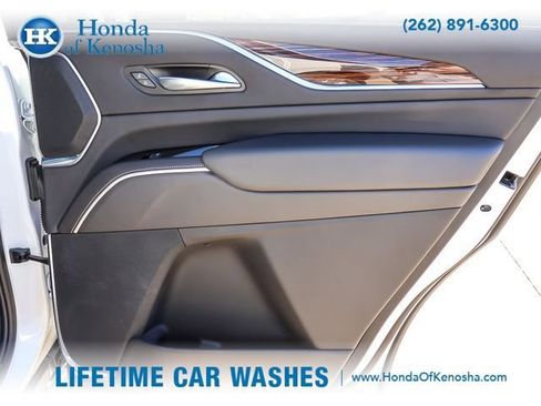 Used 2023 Cadillac Escalade Premium Luxury AWD/4WD image 28
