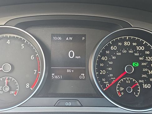 Used 2017 Volkswagen Golf SE FWD image 23