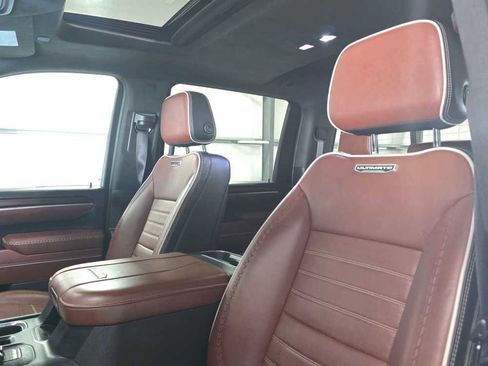 Used 2024 GMC Sierra 3500 Denali Ultimate image 11