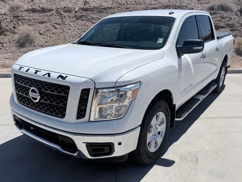 Used 2019 Nissan Titan SV w/ SV Convenience Package AWD/4WD image 1