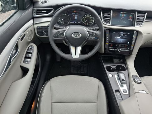 Certified 2023 INFINITI QX50 Luxe AWD/4WD image 11
