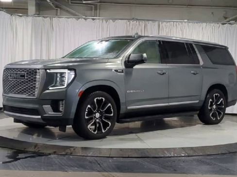 Used 2023 GMC Yukon XL Denali image 5