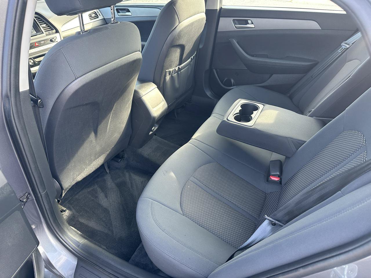 Used 2018 Hyundai Sonata SE FWD image 18