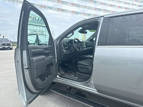 Used 2026 Chevrolet Silverado 2500 LTZ w/ LTZ Convenience Package AWD/4WD image 33