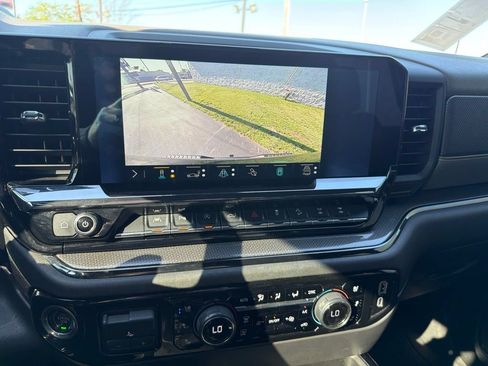 Used 2023 Chevrolet Silverado 1500 ZR2 w/ Technology Package AWD/4WD image 26