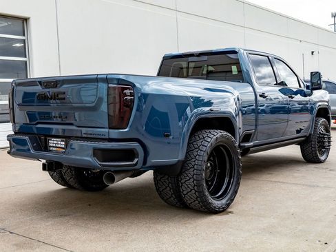 Used 2026 GMC Sierra 3500 Denali Ultimate image 10