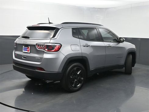Used 2019 Jeep Compass Latitude w/ Popular Equipment Group image 23