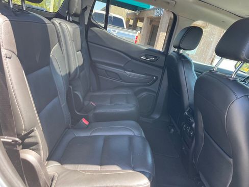 Used 2019 GMC Acadia SLT FWD image 16