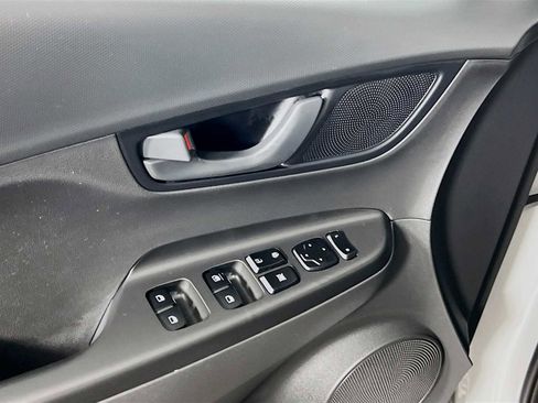 Certified 2023 Hyundai Kona SE image 17