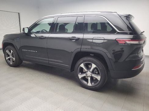 Used 2023 Jeep Grand Cherokee 4WD 4xe image 3
