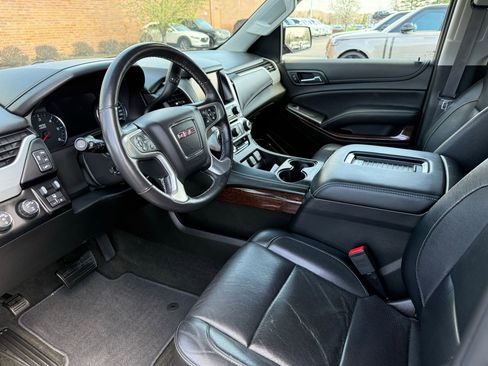 Used 2017 GMC Yukon SLT w/ Premium Edition image 14
