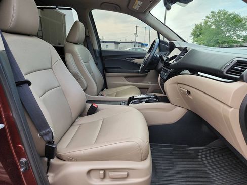 Used 2021 Honda Pilot Touring image 15
