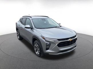 Used 2025 Chevrolet Trax LT video 2