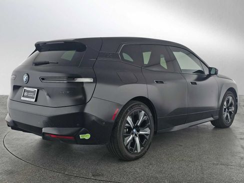 Used 2023 BMW iX xDrive50 w/ Ultimate Package image 5