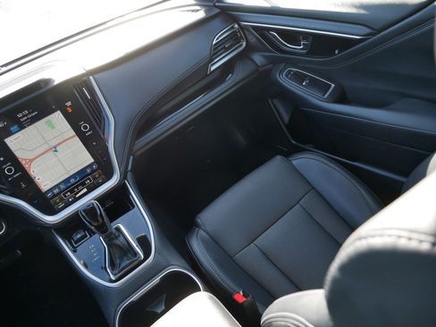 Used 2024 Subaru Outback Limited image 11