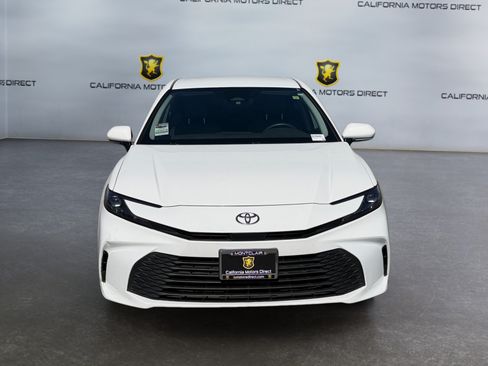 Used 2025 Toyota Camry LE FWD image 8