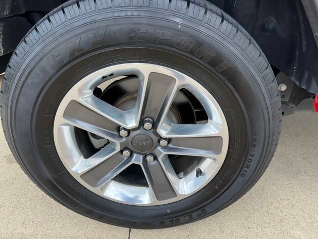 Used 2021 Jeep Wrangler Unlimited Sahara AWD/4WD image 12