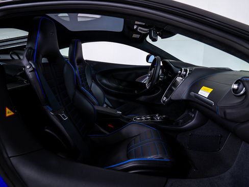 New 2025 McLaren GTS image 21