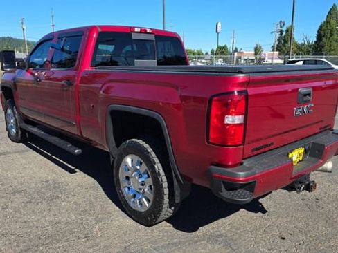 Used 2018 GMC Sierra 2500 Denali image 6
