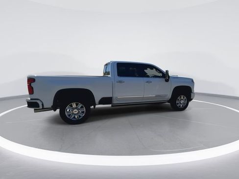 Used 2026 Chevrolet Silverado 2500 High Country w/ High Country Premium Package image 12