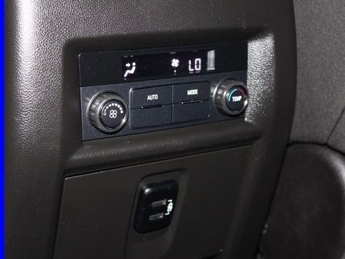 Used 2018 Chevrolet Traverse LS AWD/4WD image 28