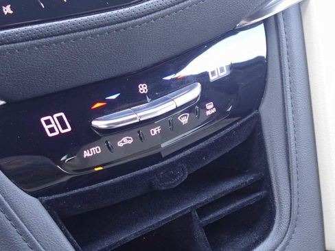 Used 2019 Cadillac XT5 FWD image 27