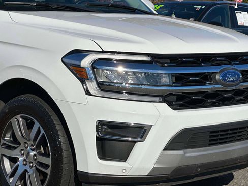 Used 2024 Ford Expedition Limited image 7