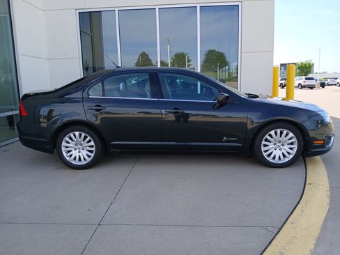 Used 2010 Ford Fusion Hybrid FWD image 6