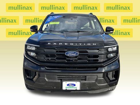 Certified 2025 Ford Expedition Active image 12