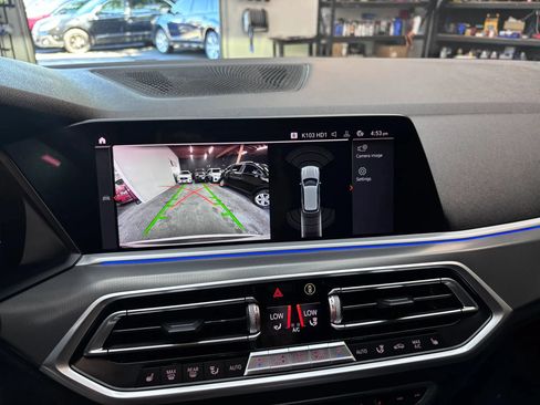 Used 2019 BMW X5 xDrive40i w/ Convenience Package AWD/4WD image 16