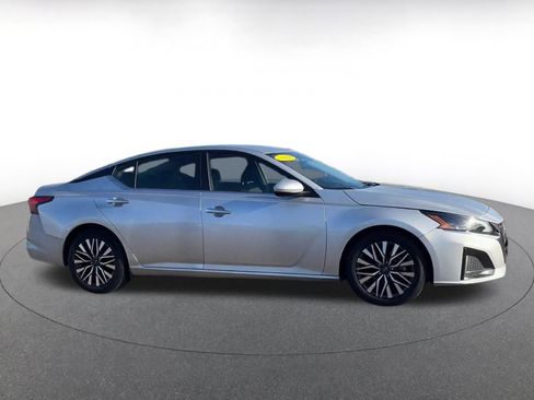 Used 2023 Nissan Altima 2.5 SV image 21