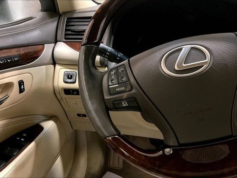 Used 2015 Lexus LS 460 AWD w/ Comfort Package image 19