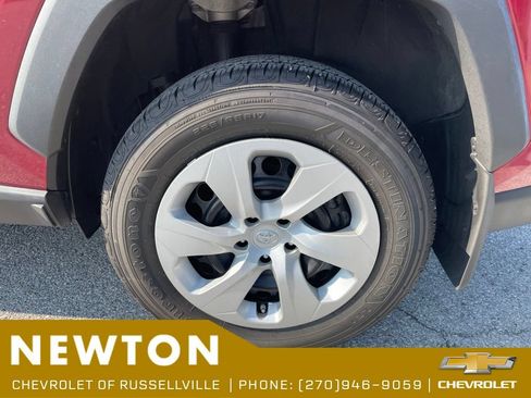 Used 2023 Toyota RAV4 LE FWD image 18